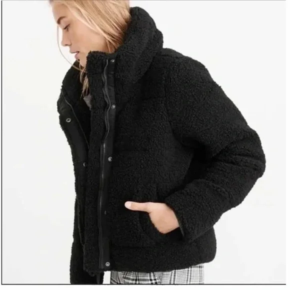 Abercrombie and Fitch A&F Women Large Black Sherpa Mini Puffer Jacket EUC - Picture 12 of 12
